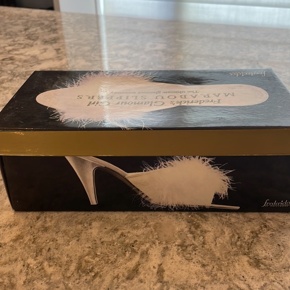 Frederick’s feather heel slippers in white, size 7 - Picture 4 of 5